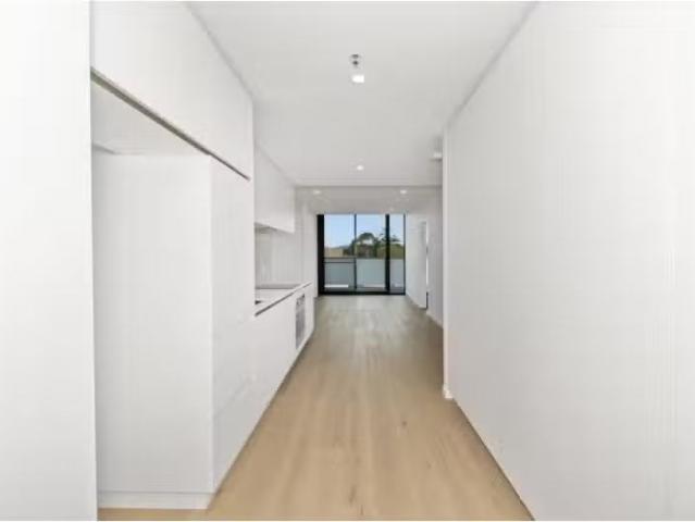Deal! 2 BR 309/1 Brewer Street, Phillip Apartment for rent Li.