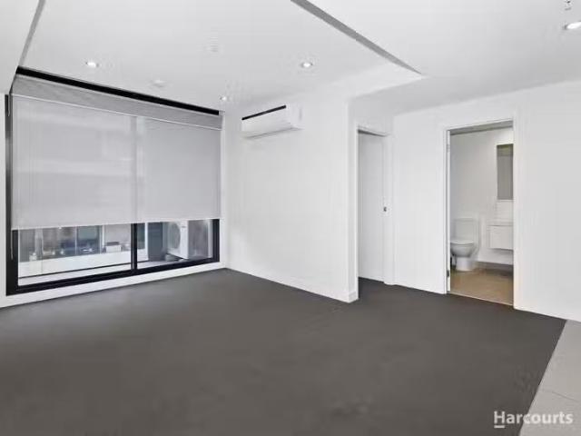 Cozy 2 BR 317B/1 Colombo Street, MITCHAM, VIC 3132 Apartment.
