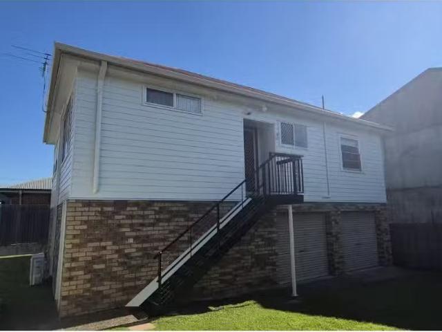 Cheap 2 BR 3/14 Sturgeon Street North, Raymond Terrace House f.