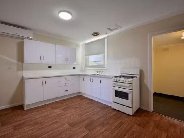 Just in! 2 BR 31 Moores Street, WHYALLA STUART, SA 5608 Hous.
