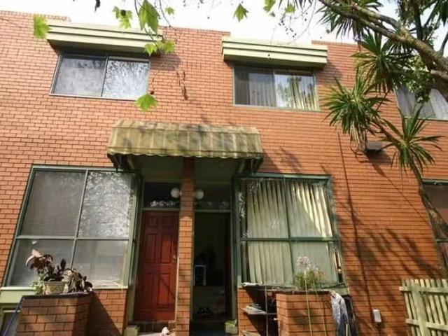 Cheap 2 BR 3/20 Albion Road, Box Hill, VIC 3128