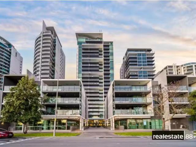 Cheap 2 BR 32/90 Terrace Road, EAST PERTH Apartment for rent.