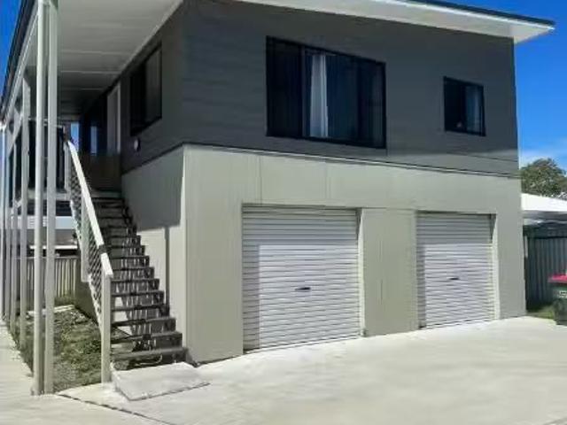 Unique 2 BR 32a Coraldeen Avenue, Gorokan House for rent List.