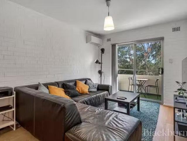 Just in! 2 BR 33/34 Davies Road, Claremont, WA 6010