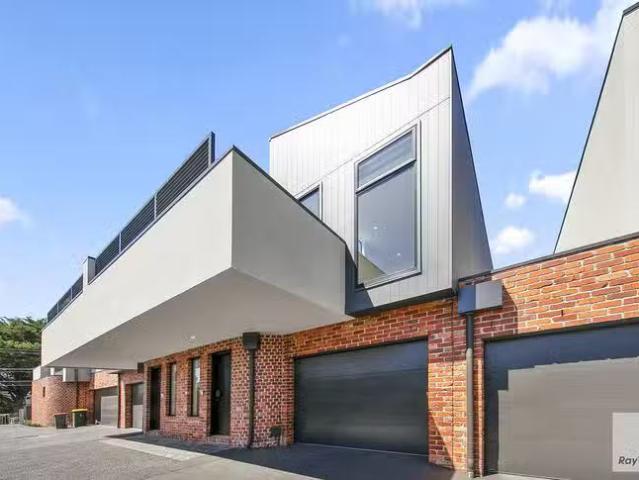 Nice 2 BR 3/39 York Street, Airport West, VIC 3042
