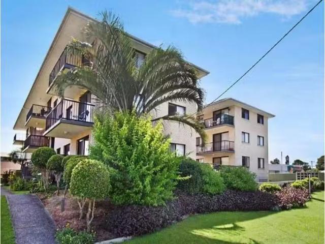 Just in! 2 BR 3/3 5 Barrett Street, Tweed Heads West Apartment.