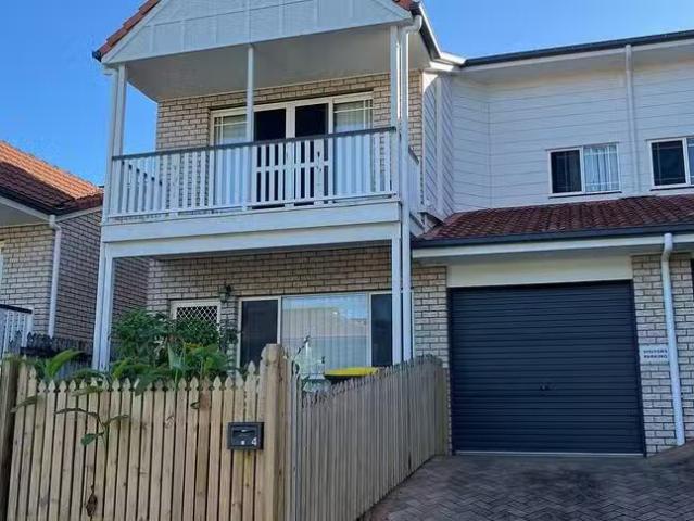 New 2 BR 4/40 Knowsley Street, Stones Corner, QLD 4120