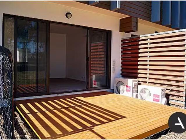 Cozy 2 BR 44/39 Jerrabomberra Av, NARRABUNDAH Townhouse for re.