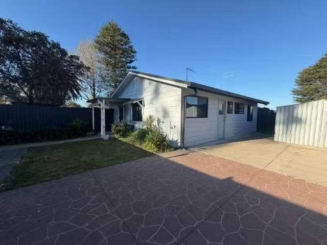 Just in! 2 BR 44a Gwandalen Street, EMU PLAINS House for rent.