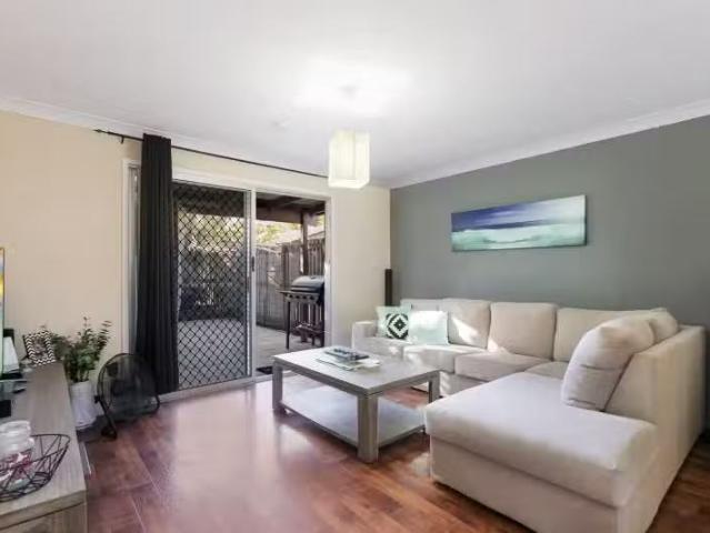Charming 2 BR 4/71 77 Railway Parade, THORNESIDE, QLD 4158 U.