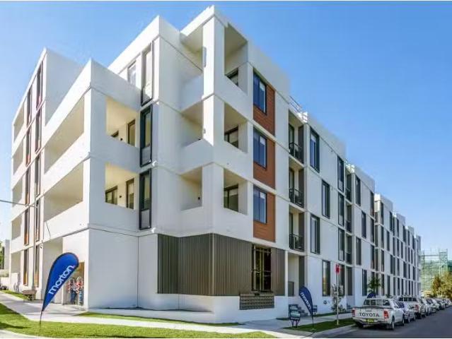 Cheap 2 BR 414/1 Allambie Street, Ermington Apartment for rent.