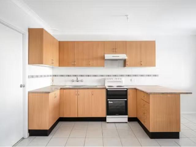 Deal! 2 BR 4/163 Meadows Road, Mount Pritchard Apartment for r.