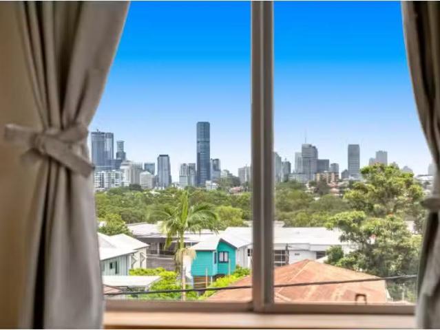 Nice 2 BR 4/31 Ninth Avenue, Coorparoo Apartment for rent Lis.
