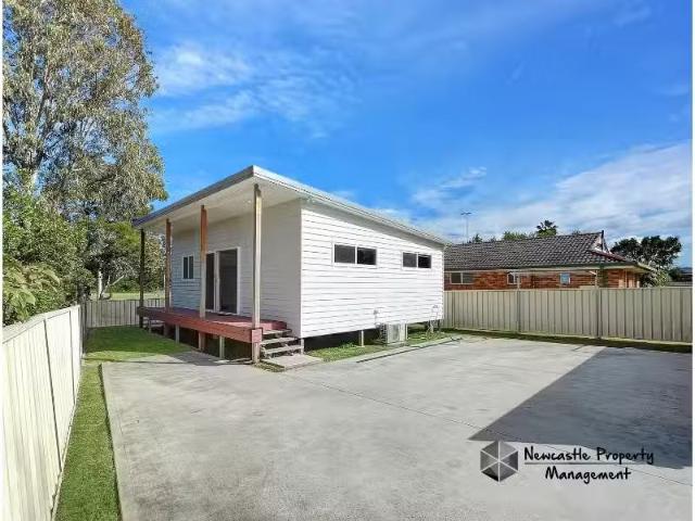 Just in! 2 BR 542A Main Road, Glendale House for rent Listed.