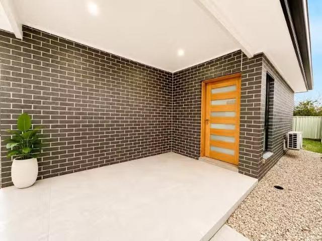 Nice 2 BR 56A Kempt Street, Bonnyrigg House for rent Listed b.