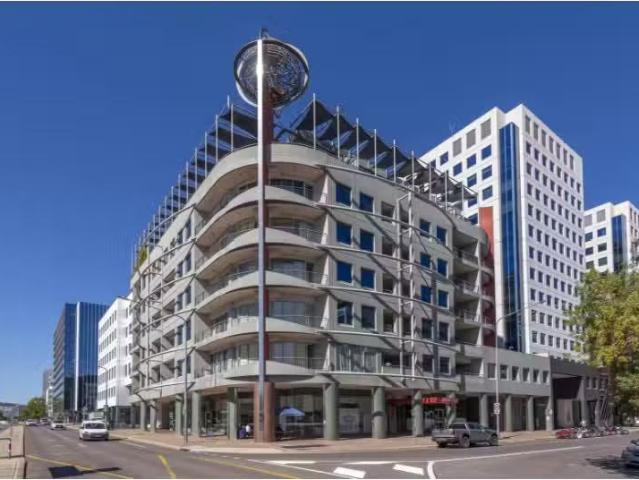 Nice 2 BR 504/16 Moore Street, City House for rent Listed by.