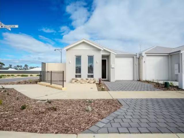 Charming 2 BR 50 Nasturtium Road, SINAGRA, WA 6065 House for.