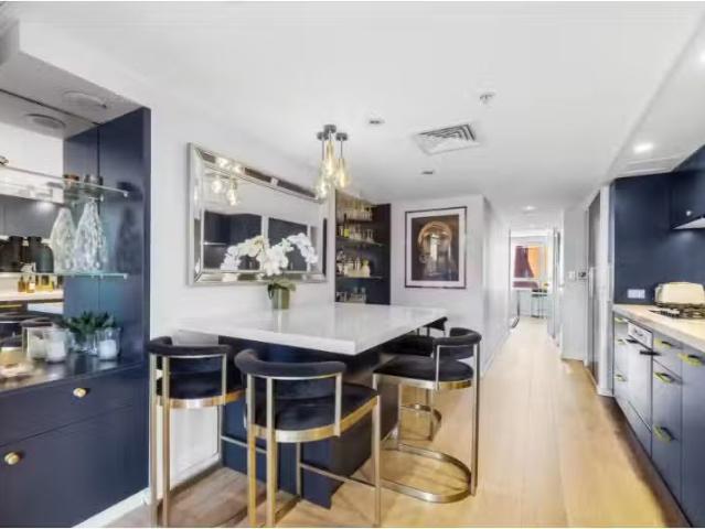 Unique 2 BR 516/2A Elizabeth Bay Road, Potts Point Apartment f.