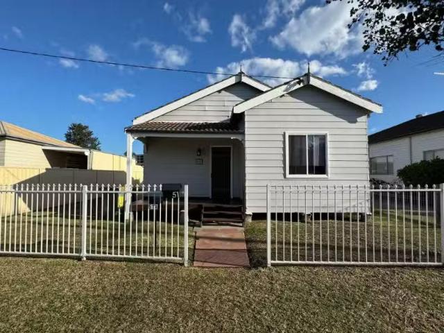 Deal! 2 BR 51 Mount View Rd, CESSNOCK House for rent Listed b.