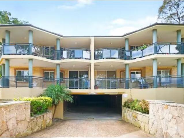 Charming 2 BR 6/40 42 Cecil Avenue, Castle Hill Apartment for.