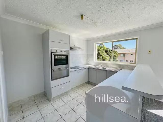 For Rent! 2 BR 6/6 Brighton Street, Biggera Waters, QLD 4216
