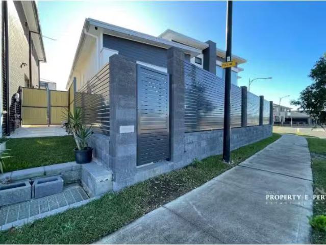 Just in! 2 BR 66 Cataract Road, Box Hill House for rent Liste.