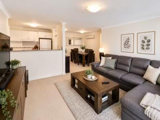 Unique 2 BR 602/98 102 Maroubra Road, Maroubra Apartment for r.