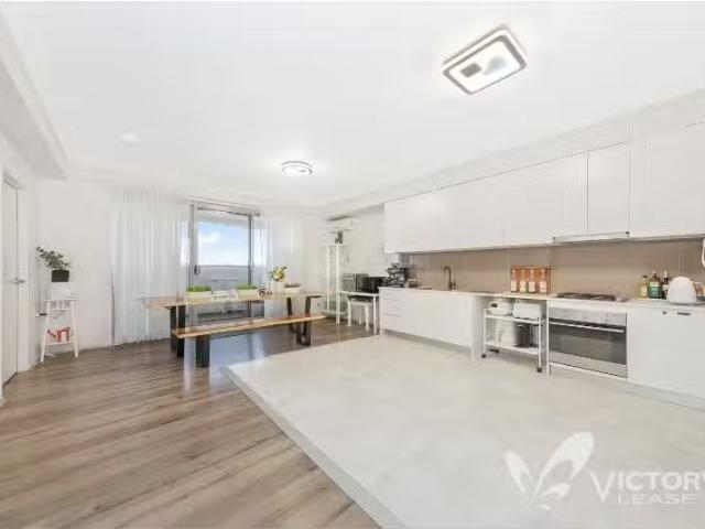 Charming 2 BR 604/120 James Ruse Drive, Rosehill Apartment for.
