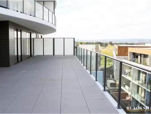 Nice 2 BR 60/74 Leichhardt Street, Griffith Apartment for rent.