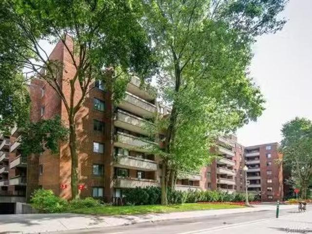 Unique 2 BR 703 4800 Boul. De Maisonneuve O. Westmount, QC, H3.