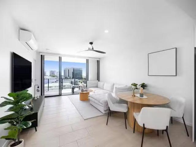 Unique 2 BR 703/9 Market Lane, Maroochydore, QLD 4558