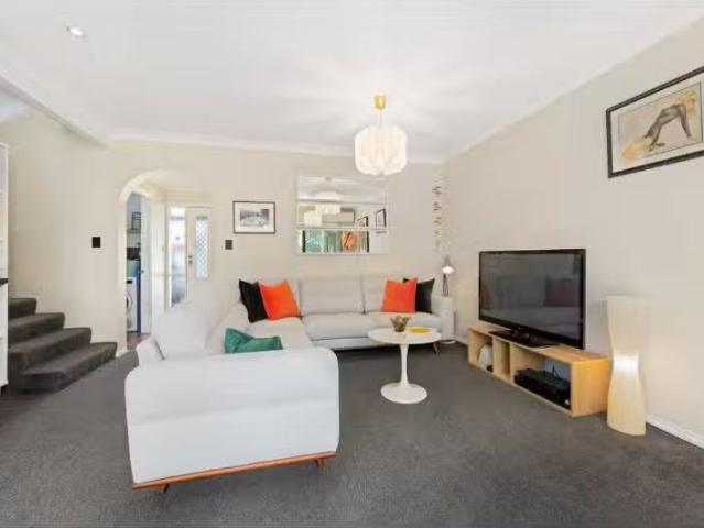 Cheap 2 BR 7/25 Leanda Street, Port Macquarie Townhouse for re.