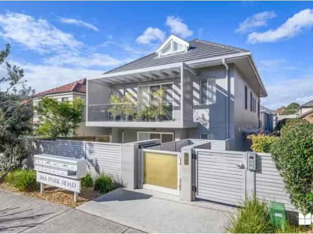 For Rent! 2 BR 7/36A Park Road, Naremburn Apartment for rent.