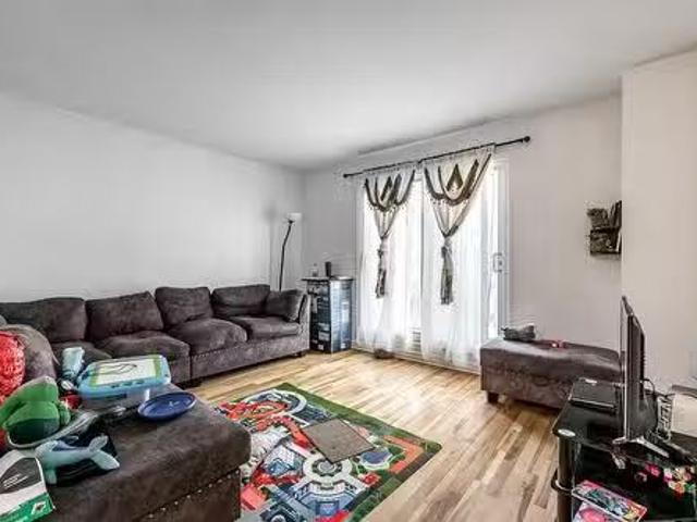 For Rent! 2 BR 7 6396 Rue Villeneuve, Montréal Montréal Nord.