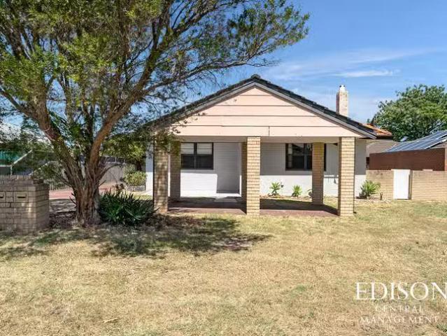 Rental! 2 BR 7A Miller Avenue, Redcliffe, WA 6104