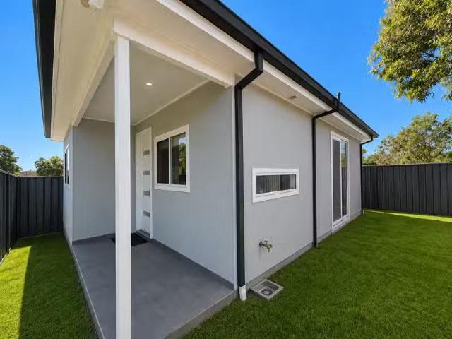 Unique 2 BR 7A Kliest Place, EMERTON, NSW 2770 House Leased
