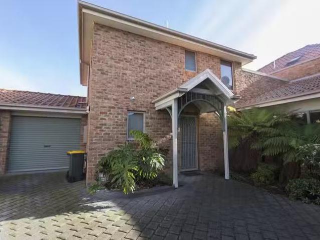 Cheap 2 BR 7B Moore Street, Coburg, VIC 3058