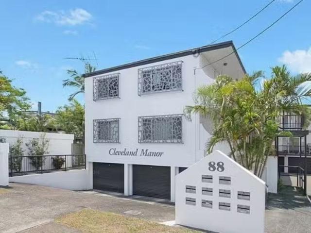 Cheap 2 BR 8/88 Cleveland Street, STONES CORNER, QLD 4120 Un.