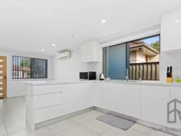 Charming 2 BR 82a The Promenade, Old Guildford House for rent.