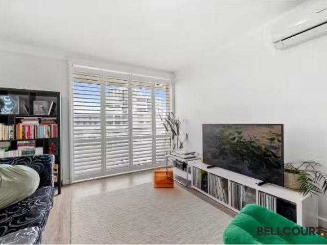 Cozy 2 BR 94/150 Mill Point Road, South Perth Apartment for re.
