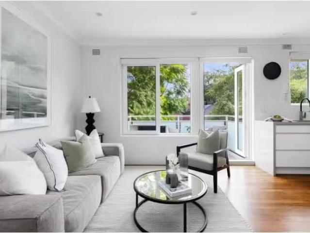 Just in! 2 BR 9/16 Mac Kenzie Street, Lavender Bay Apartment f.