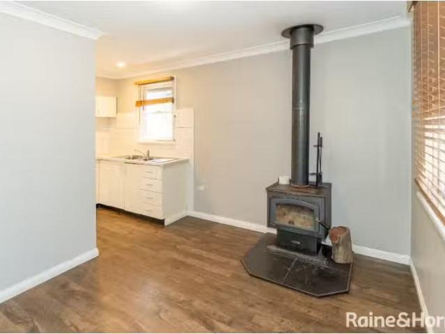 Charming 2 Hunter Street, MOUNT AUSTIN House for rent Listed.