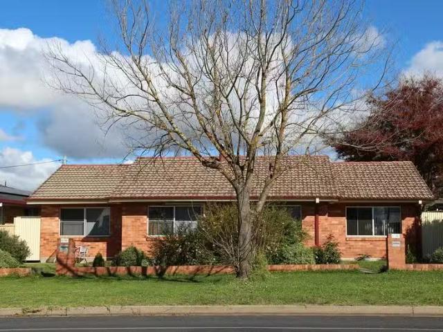 Cozy 2 Lang Street, Glen Innes, NSW 2370