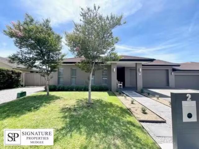 Cheap 2 Wanda Crescent, Mudgee House for rent Listed by Edwin.