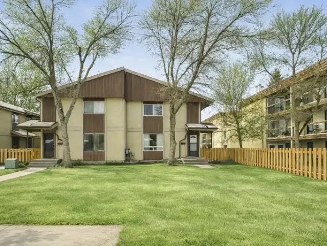 For Rent 2.5 Bedroom Townhouse Saskatoon SK DS105087251