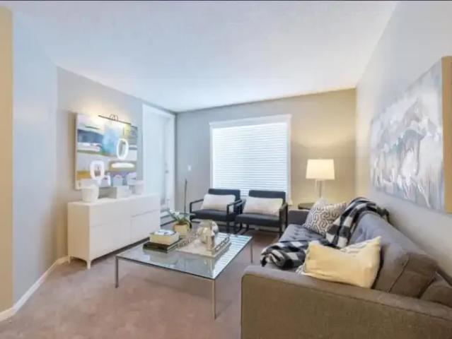 For Rent 2.5 Bedroom Apartment Edmonton AB DS102204080