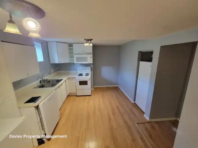 For Rent 2.5 Bedroom Apartment Edmonton AB DS104434169