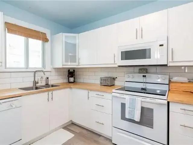 For Rent 2.5 Bedroom House Winnipeg MB DS105023149