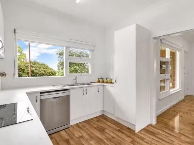 Nice 2a Braemar Road, Torrens Park SA 5062