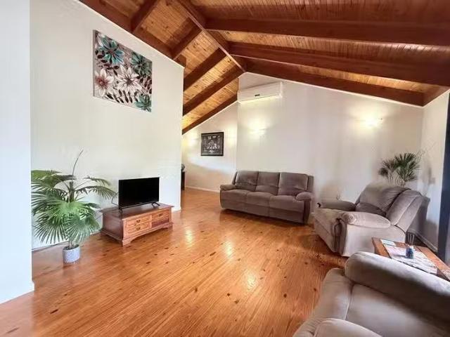 Cozy 33 Cassandra Crescent, Urangan, QLD 4655